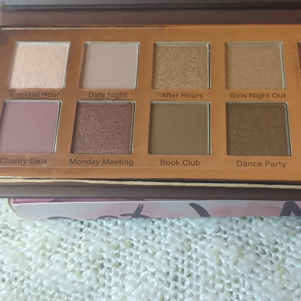 MALLY BEAUTY Best Dressed Lids Neutrals & Bolds, 14x12g/0.04